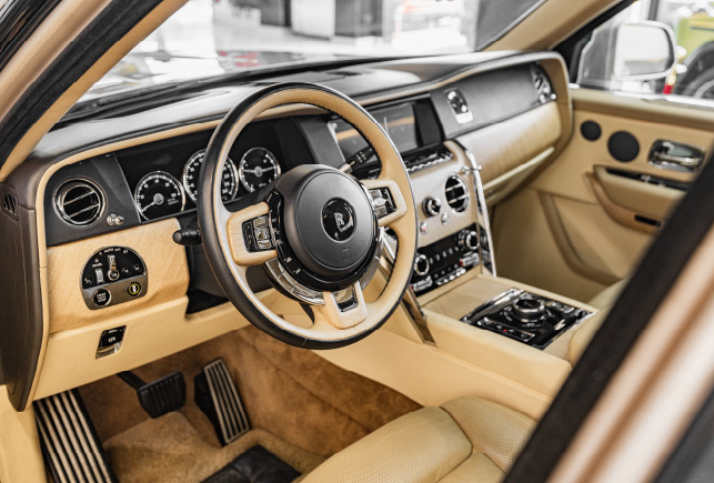 Movyocar Rolls Royce Cullinan Beige car rental in dubai
