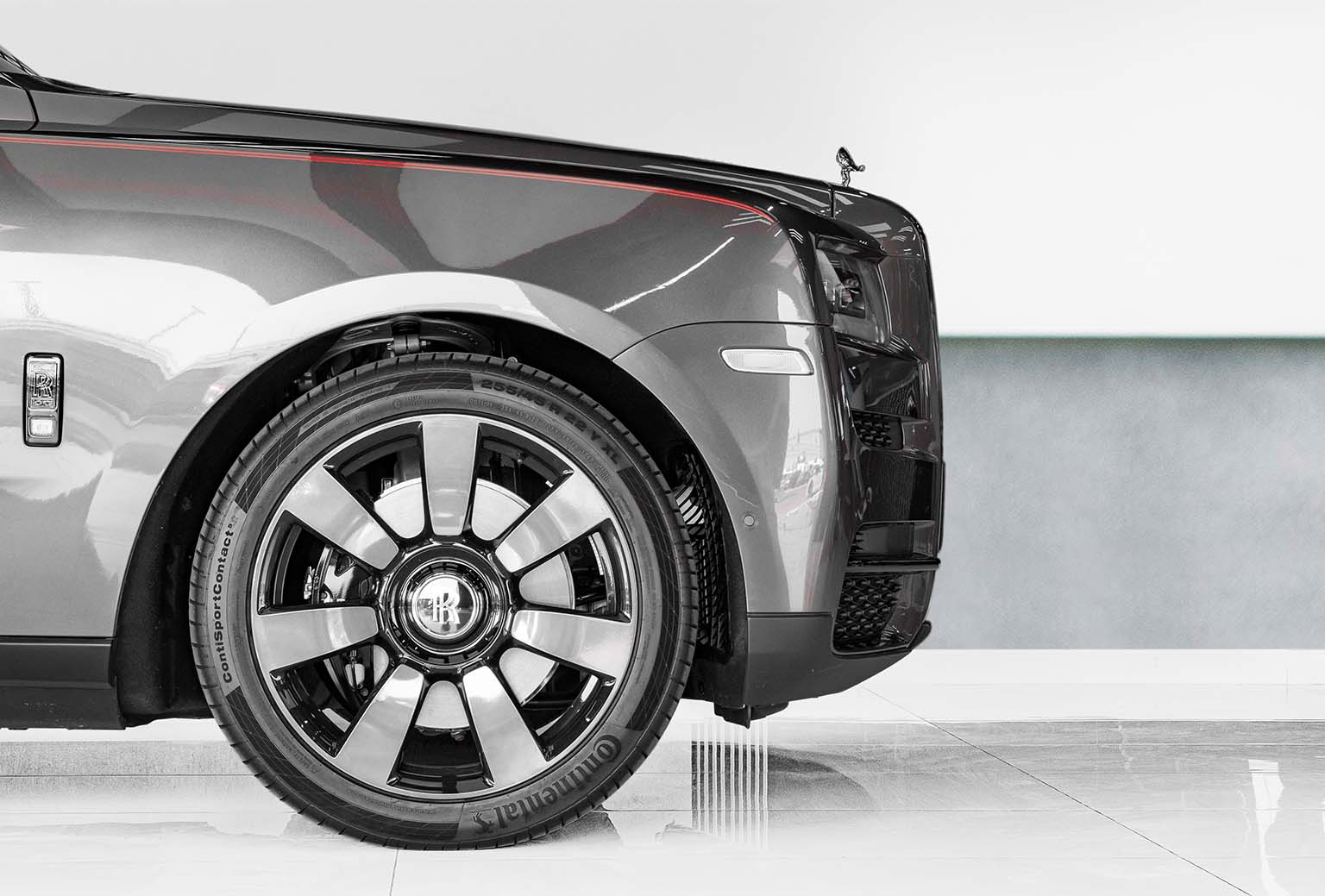 Movyocar Rolls Royce Cullinan Grey car rental in dubai